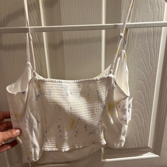 Aritzia Basel top size small with tags - Picture 2 of 5